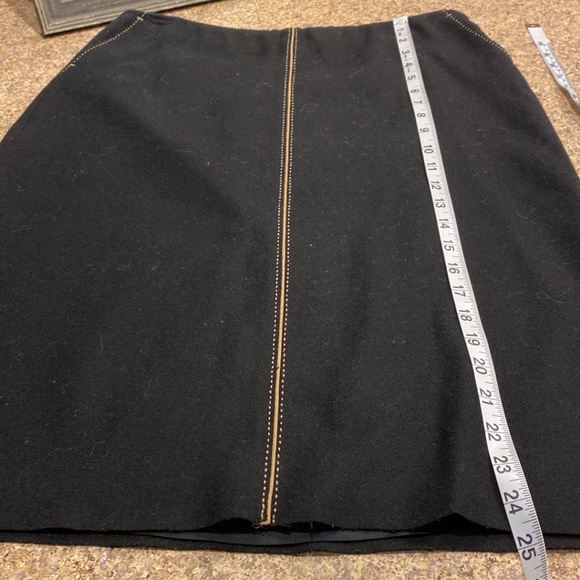 J. Crew Black and Tan Wool Blend Skirt 10 Unfinished Outer Bottom Hem - Picture 9 of 14